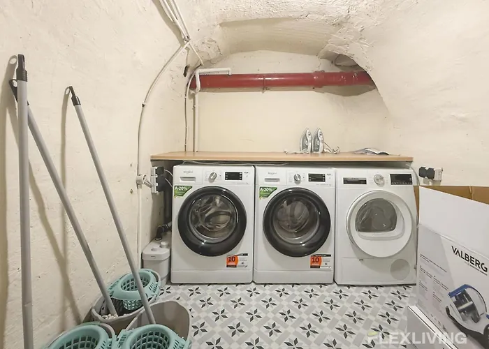 Charming 16m In 20 With Shared Terrace París