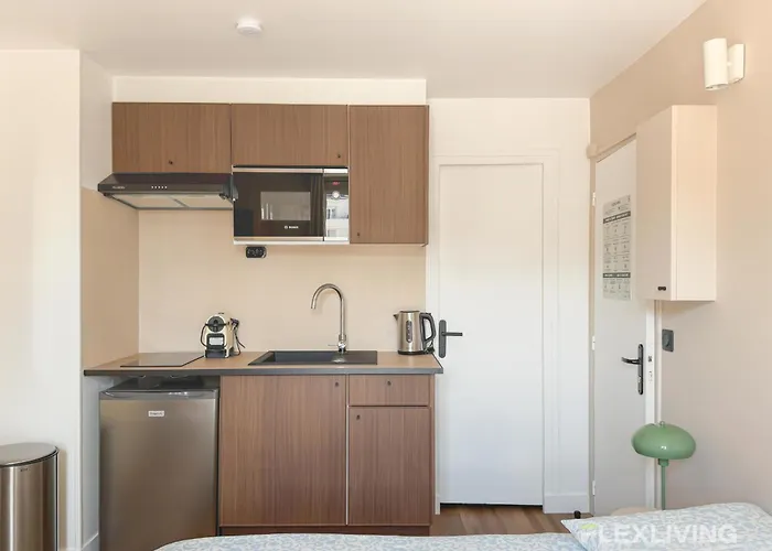 Charming 16m In 20 With Shared Terrace * Paris